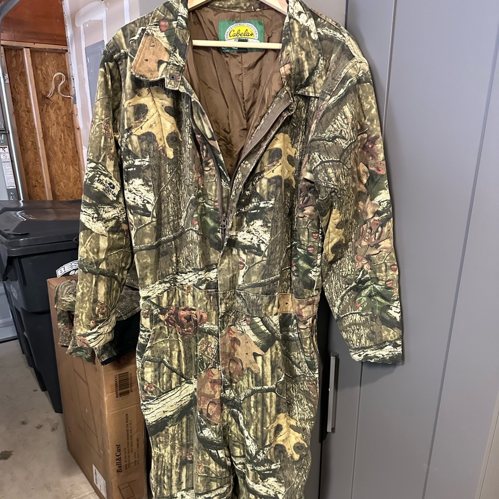 Boys XL Cabelas Camouflage Quilted Overalls. Like new condition. Very warm!